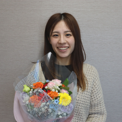 マウスピース矯正終了後の女性写真