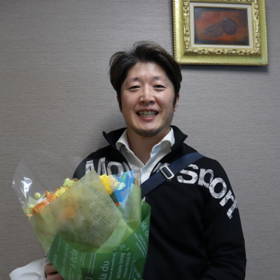 マウスピース矯正終了後の男性写真