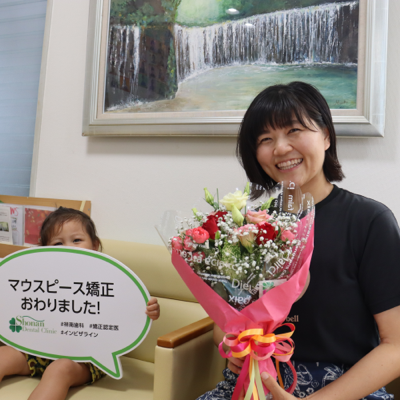 マウスピース矯正終了後の女性写真